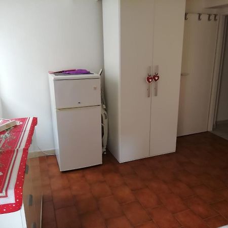Ferienwohnung Over The Rainbow - Cozy Studio In The Centre Of Ferrara Exterior foto