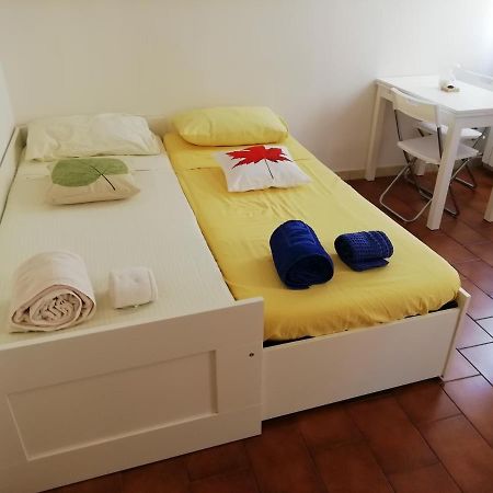 Ferienwohnung Over The Rainbow - Cozy Studio In The Centre Of Ferrara Exterior foto
